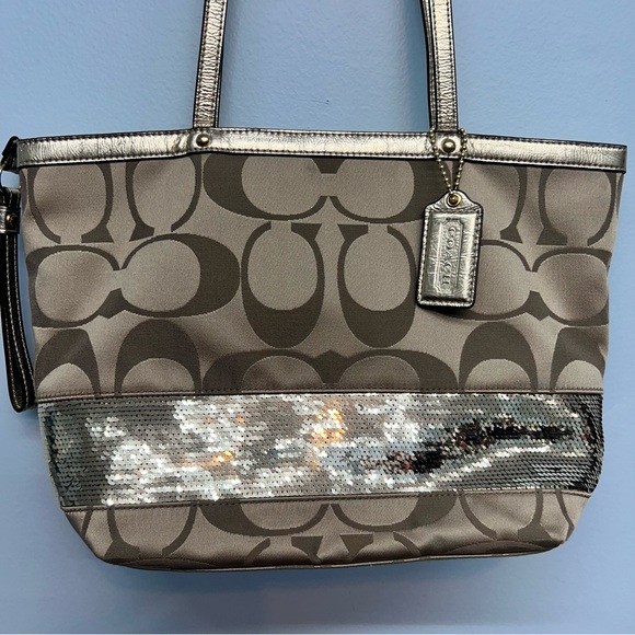 Coach Gold Jacquard Monogram zippered purse with gold sequins EUC - Picture 2 of 16